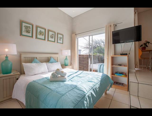 1 BEDROOM STUDIO APARTMENT TO LET IN VREDEHOEK